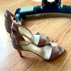 Vince Camuto Light Pink Heel Size 10